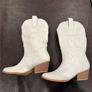 White Western Cowboy Boots